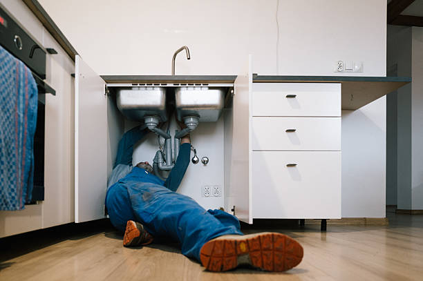 Professional Leak Detection technician working in Marianna, FL